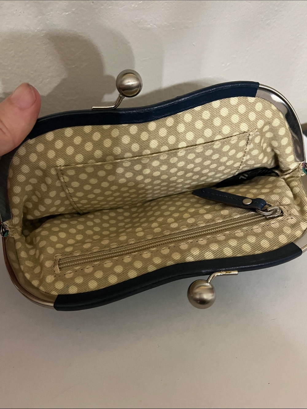 Fossil scalloped multi color leather wallet EUC - Picture 4 of 5